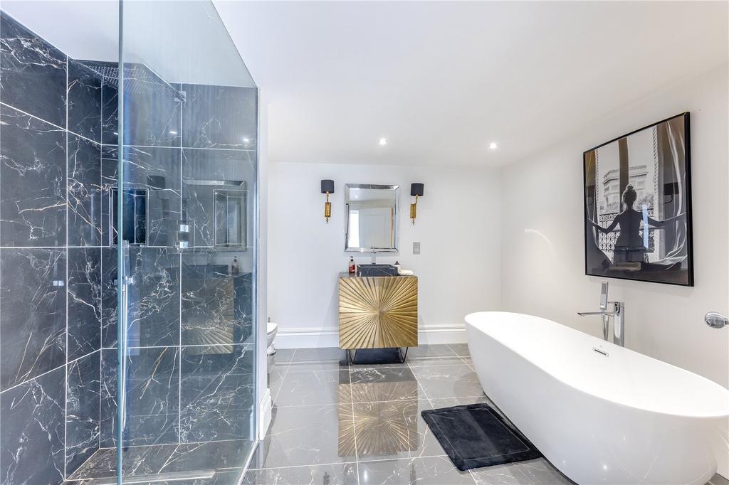Bedroom 2 En-Suite