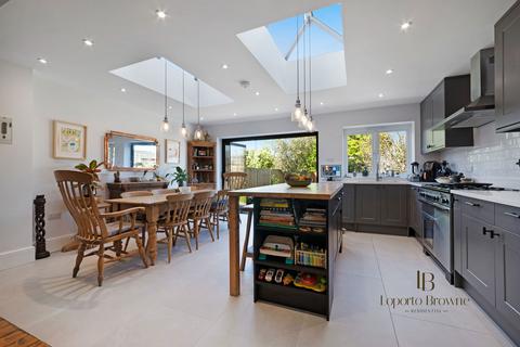 4 bedroom end of terrace house for sale, Bramston Road, NW10