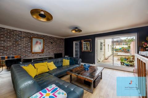 3 bedroom apartment for sale, Vernon Terrace, Brighton, BN1