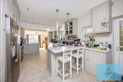 5 bedroom detached house for sale, Hove Park Way, Hove, BN3