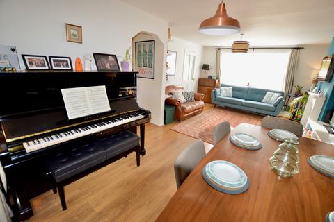 3 bedroom semi-detached house for sale, Percy Road, Warwick CV34