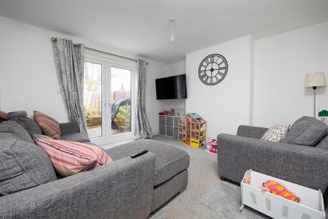 19 Newleaze, Steeple Ashton, Trowbridge, BA14 6EF