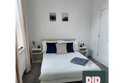 1 bedroom in a flat share to rent, Bath Road, Bristol BS4