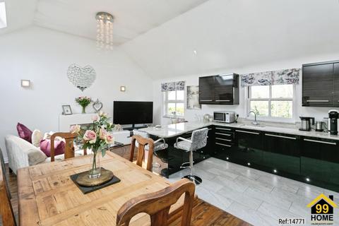 2 bedroom maisonette for sale, Willow Wren, Milton Keynes, Buckinghamshire, MK14