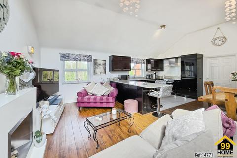 2 bedroom maisonette for sale, Willow Wren, Milton Keynes, Buckinghamshire, MK14