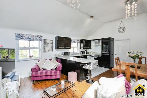 2 bedroom maisonette for sale, Willow Wren, Milton Keynes, Buckinghamshire, MK14
