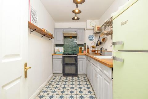 2 bedroom flat for sale, Pooles Wharf, Hotwells