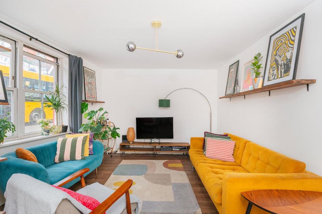 FP1 WHS - Living Room E.jpg