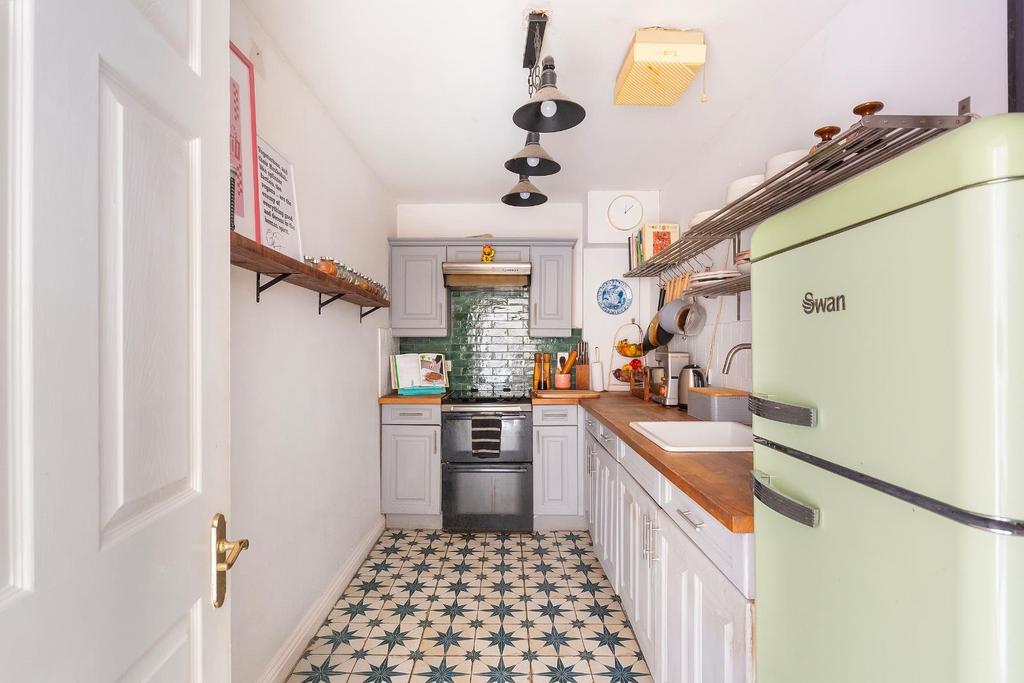 FP1 WHS - Kitchen E.jpg