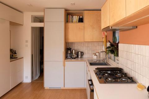 29 Third Avenue, London, E17 9QJ