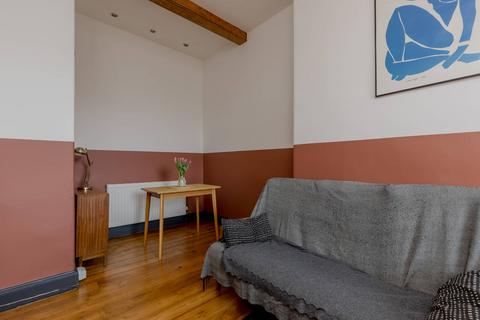 11/5 Ferry Road, Edinburgh, EH6 4AD