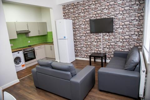 4 bedroom house to rent, Trafford Street, Preston PR1