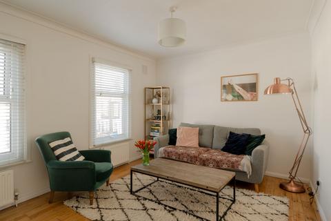 Flat 2, 1 Chichester Road, London, E11 3LH