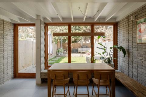 15 Morley Road, London, E10 6LJ