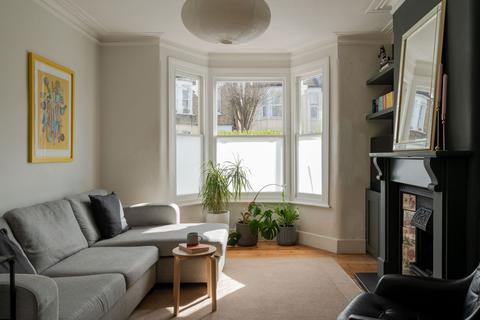 15 Morley Road, London, E10 6LJ