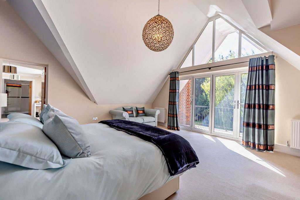 Main Bedroom