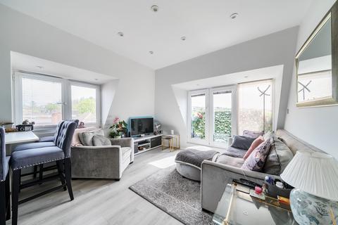 2 bedroom apartment for sale, Roxborough Avenue, Harrow, HA1