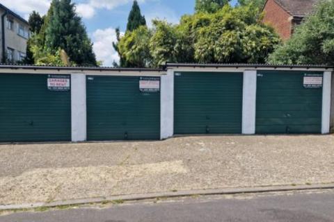 undefined, Field Road, Farnborough GU14