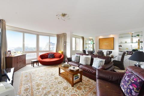 4 bedroom flat for sale, Raynham, Norfolk Crescent, Hyde Park Estate, London W2