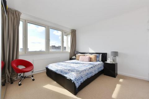4 bedroom flat for sale, Raynham, Norfolk Crescent, Hyde Park Estate, London W2