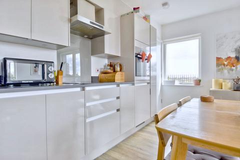 2 bedroom flat for sale, Dalmeny Avenue, Hillmarton Conservation Area, London N7
