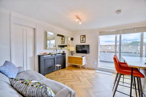 2 bedroom flat for sale, Salisbury Walk, Archway, London N19
