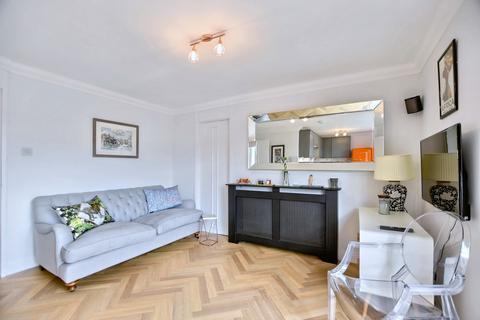 2 bedroom flat for sale, Salisbury Walk, Archway, London N19