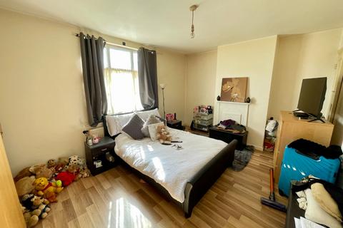 109 Colin Road, Luton, LU2 7RU