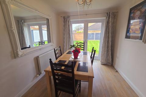 4 bedroom detached house for sale, Burghley Walk, Shipley, BD18