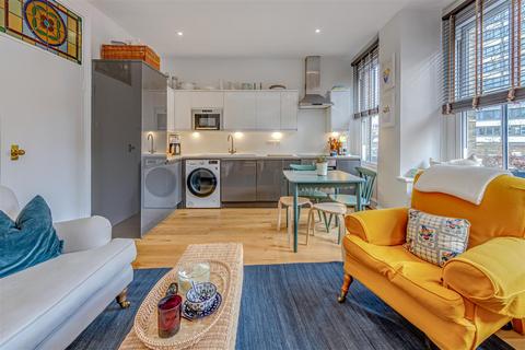 2 bedroom flat for sale, Fleet Road, Hampstead