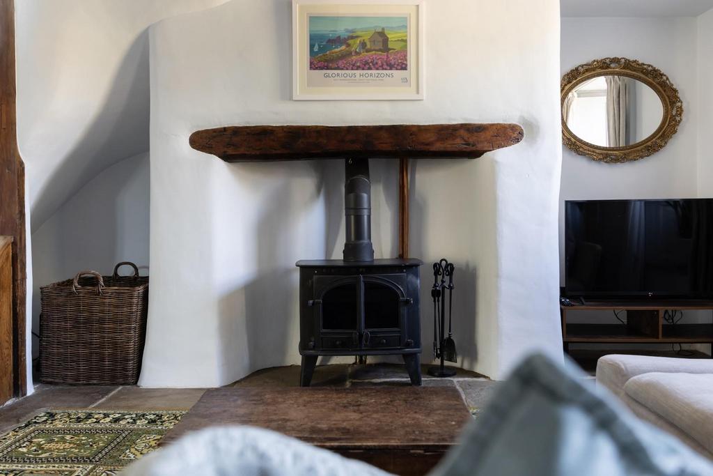 INGLENOOK.jpg