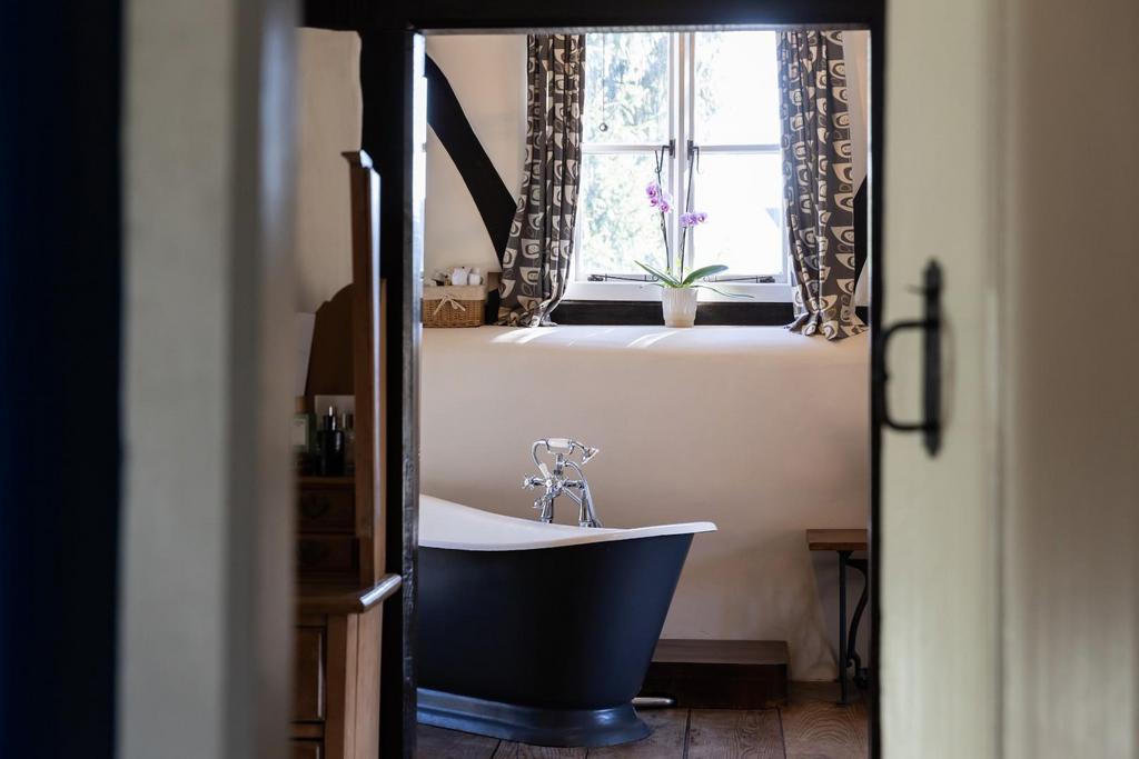 BEAUTIFULLY DETAILED BATHROOMS.jpg