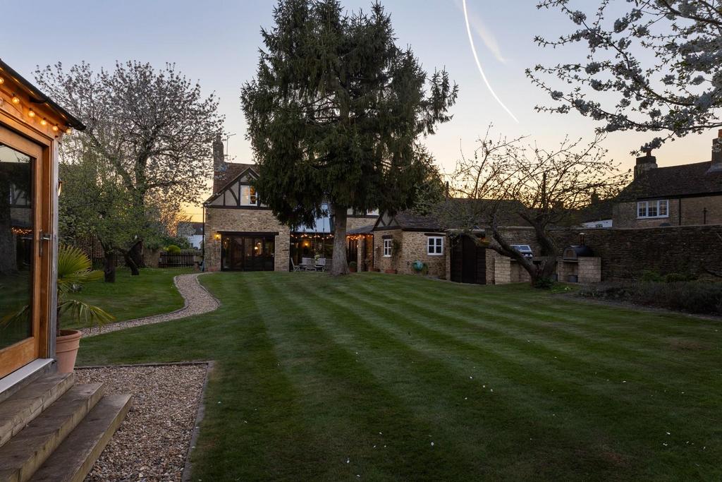 DUSK GARDEN VIEW.jpg