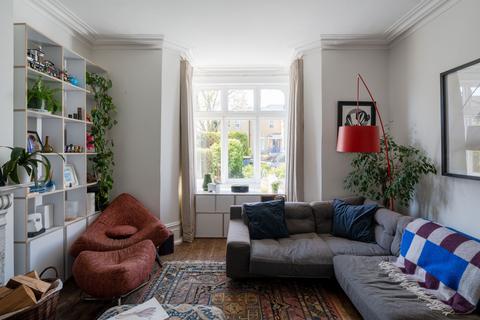 6 Woodriffe Road, London, E11 1AH