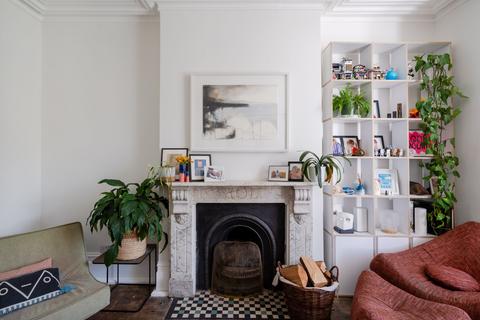 6 Woodriffe Road, London, E11 1AH