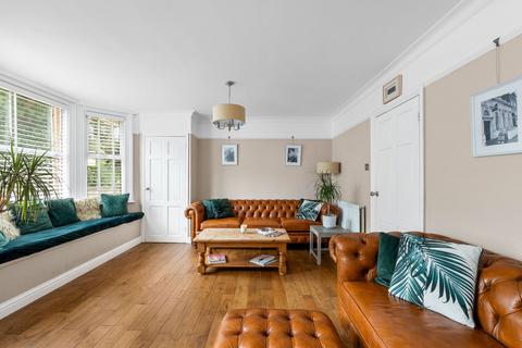 4 bedroom detached house for sale, Chelsham Road, Warlingham CR6