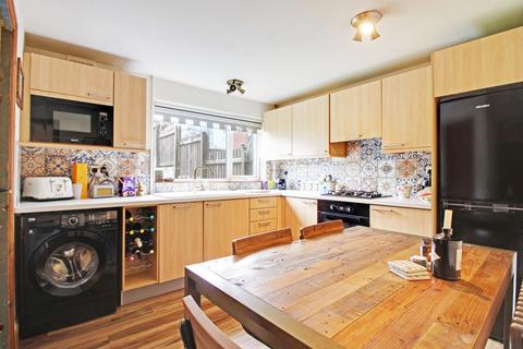 3 bedroom terraced house for sale, Throstle Mount, Luddendenfoot