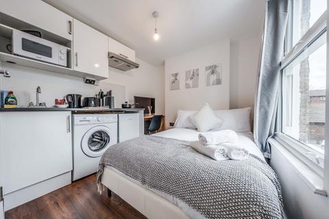1 bedroom ground floor flat to rent, 57A Denmark Hill, London SE5