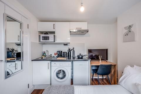 1 bedroom ground floor flat to rent, 57A Denmark Hill, London SE5