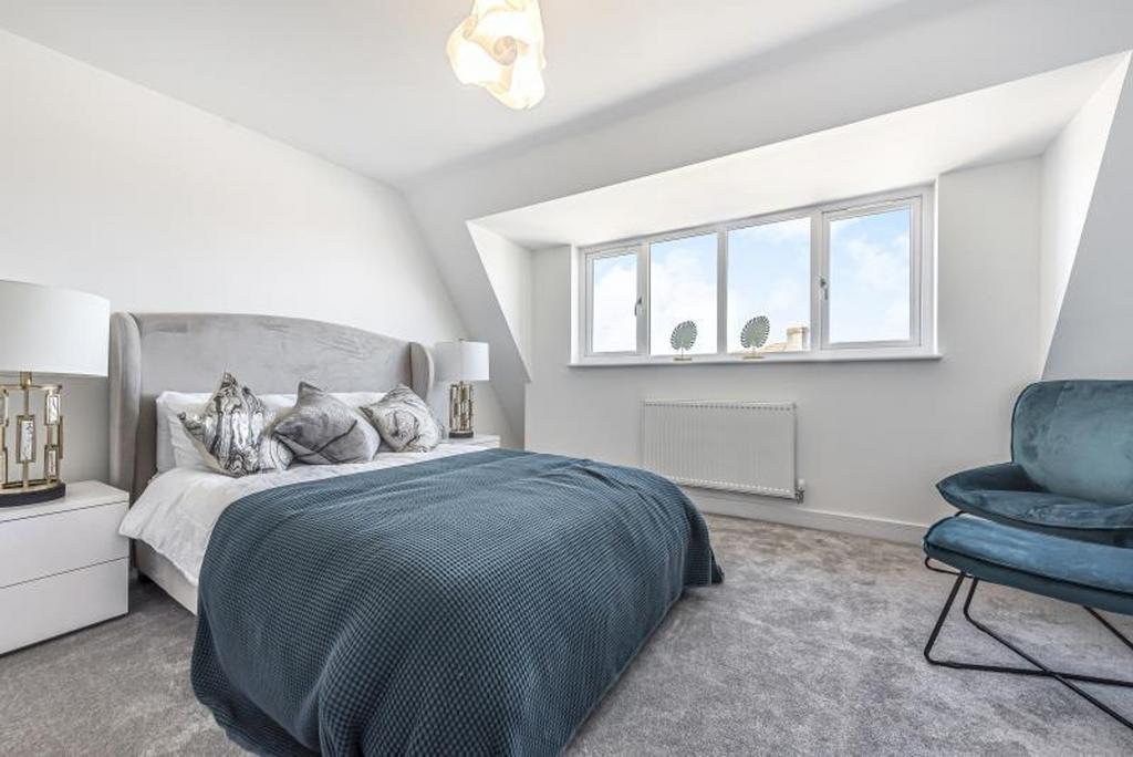 Experience comfort in this stylish double bedro...