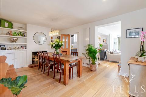 42 Fairlie, Ringwood, BH24 1TS