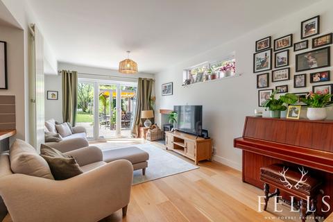 42 Fairlie, Ringwood, BH24 1TS