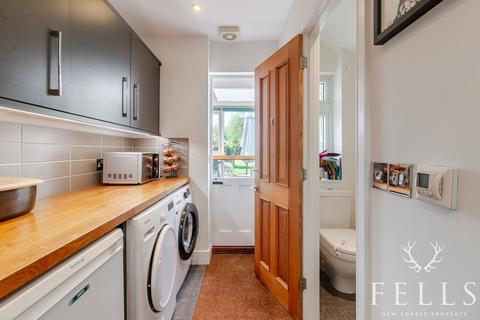 42 Fairlie, Ringwood, BH24 1TS