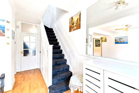 3 bedroom semi-detached house for sale, Montagu Road, London, N18