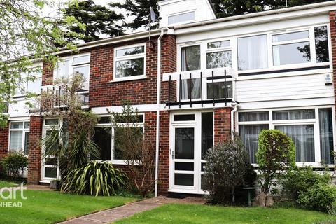 3 bedroom end of terrace house to rent, Boyn Hill Close, Maidenhead