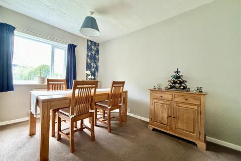 10 Ashfield Road, Thornton, Bradford, BD13 3PN