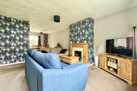 10 Ashfield Road, Thornton, Bradford, BD13 3PN