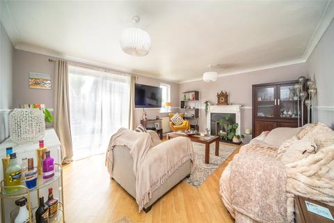 9 The Curlews, Gravesend, DA12 5QJ