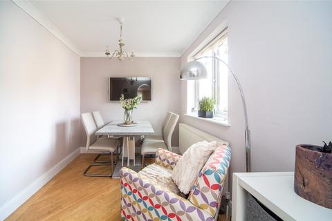 9 The Curlews, Gravesend, DA12 5QJ