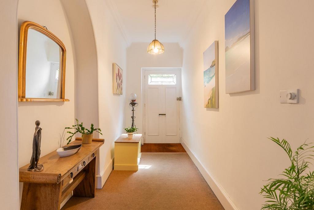 GF5 FDSHS - Communal Hallway A.jpg